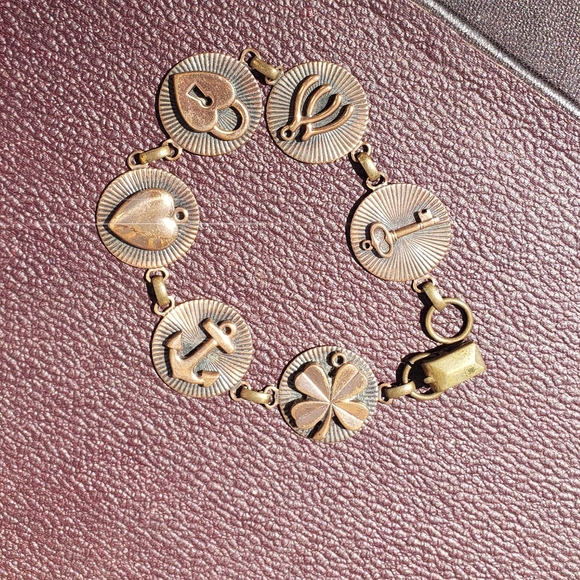 Vintage Copper Good Luck Bracelet - Picture 2 of 4
